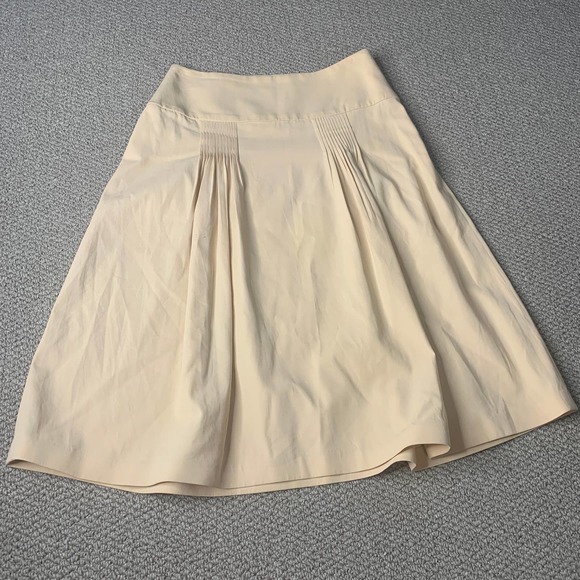 Salvatore Ferragamo Womens Skirt Size 40 Tan‎ Pleated Unlined A-Line High Waist - Picture 1 of 11